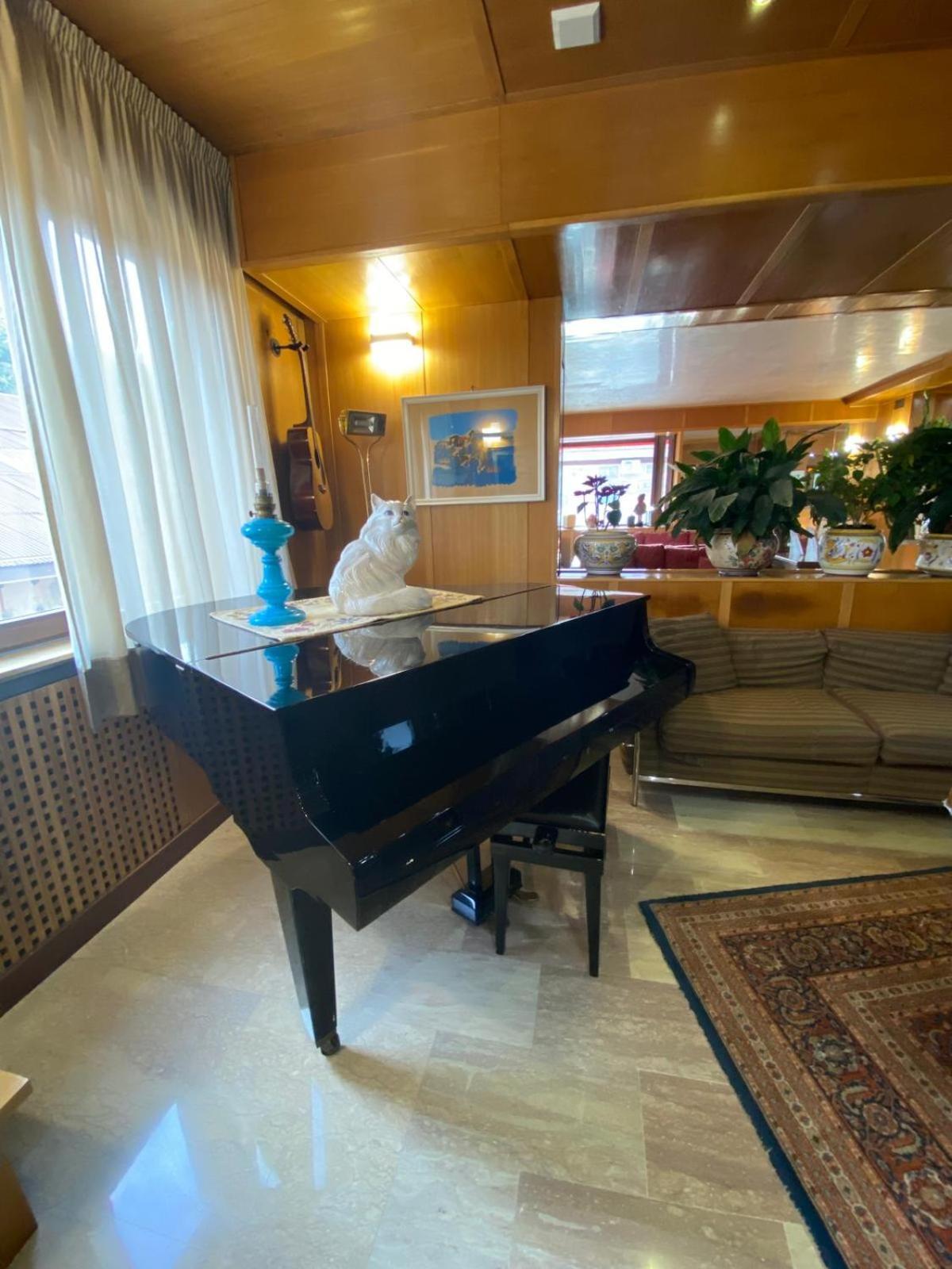 Hotel Sila Camigliatello Silano Bagian luar foto